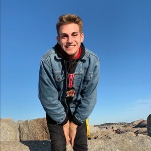 Meet your Posher, Mitchell